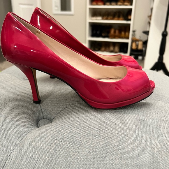 Hot pink 👠 Vince Camuto peep toe 6.5 - Picture 1 of 5